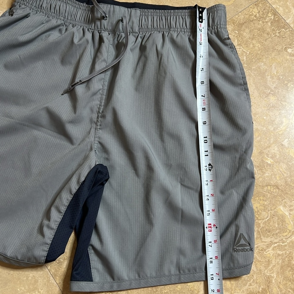💙Men’s Reebok Shorts💙 - Picture 5 of 6